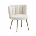 Silla de tela bouclé beige con patas de madera
