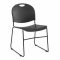 Silla de plástico negro con marco de metal